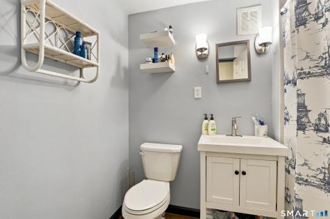 108 Oakwood Avenue West Hartford CT 06119