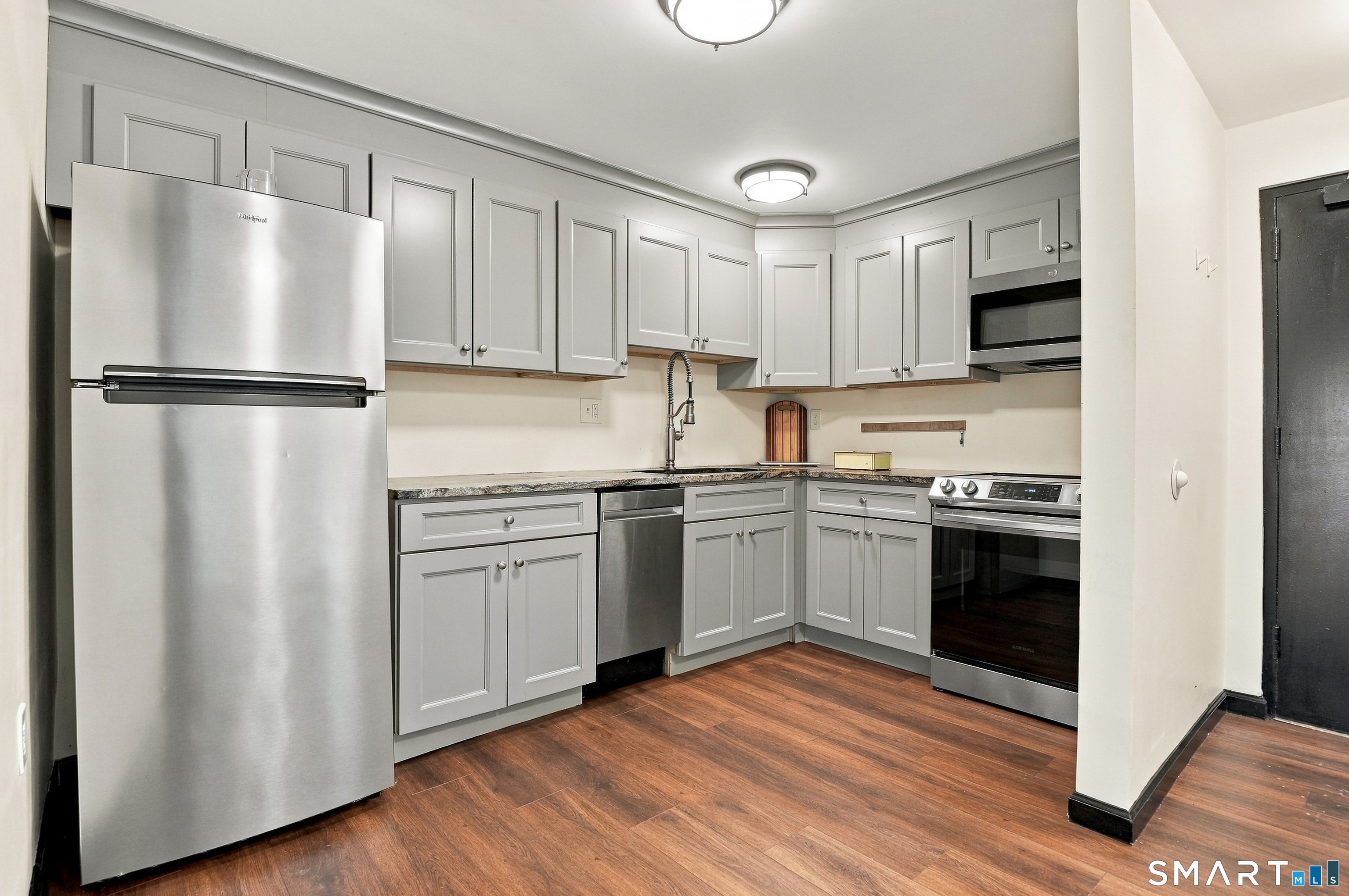 108 Oakwood Avenue West Hartford CT 06119
