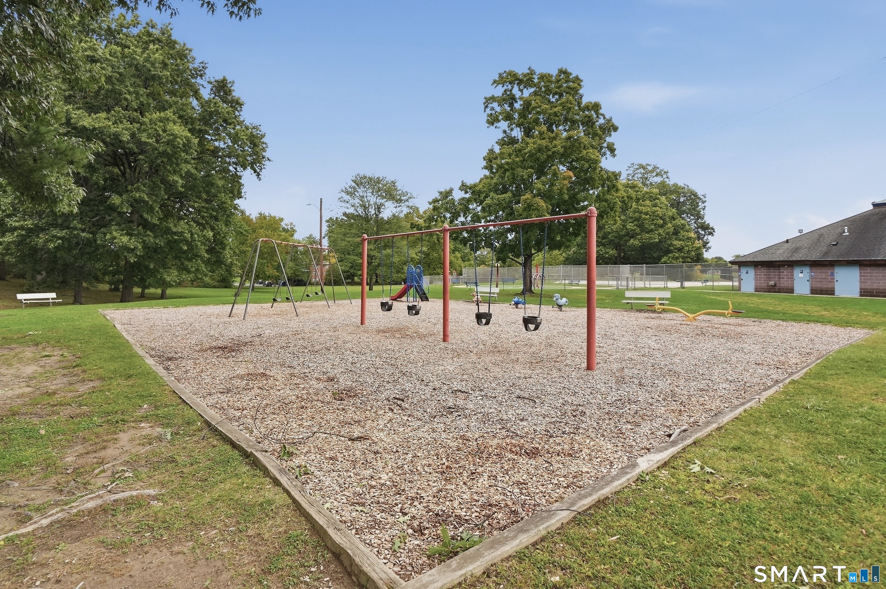 108 Oakwood Avenue West Hartford CT 06119