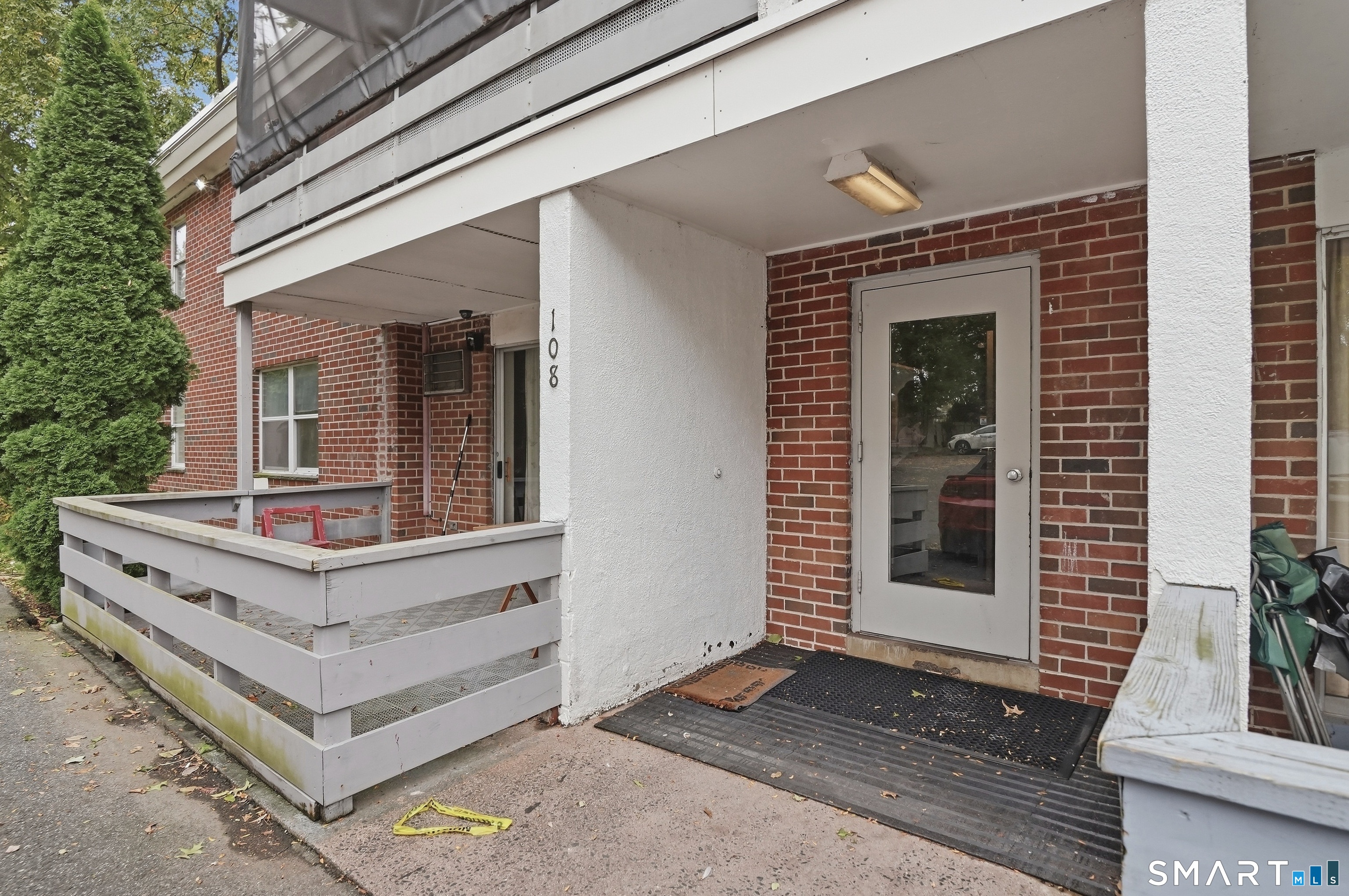 108 Oakwood Avenue West Hartford CT 06119