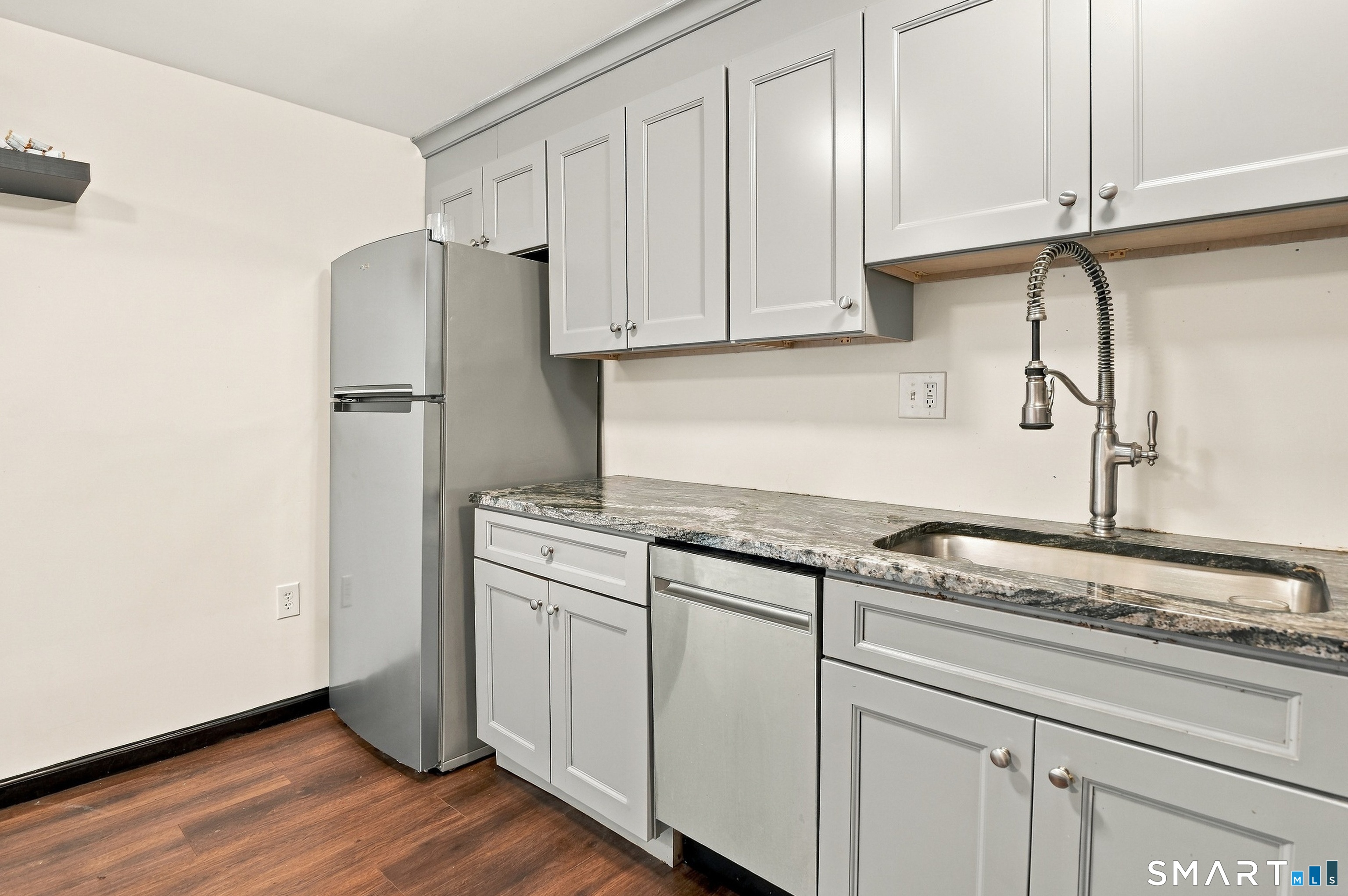 108 Oakwood Avenue West Hartford CT 06119
