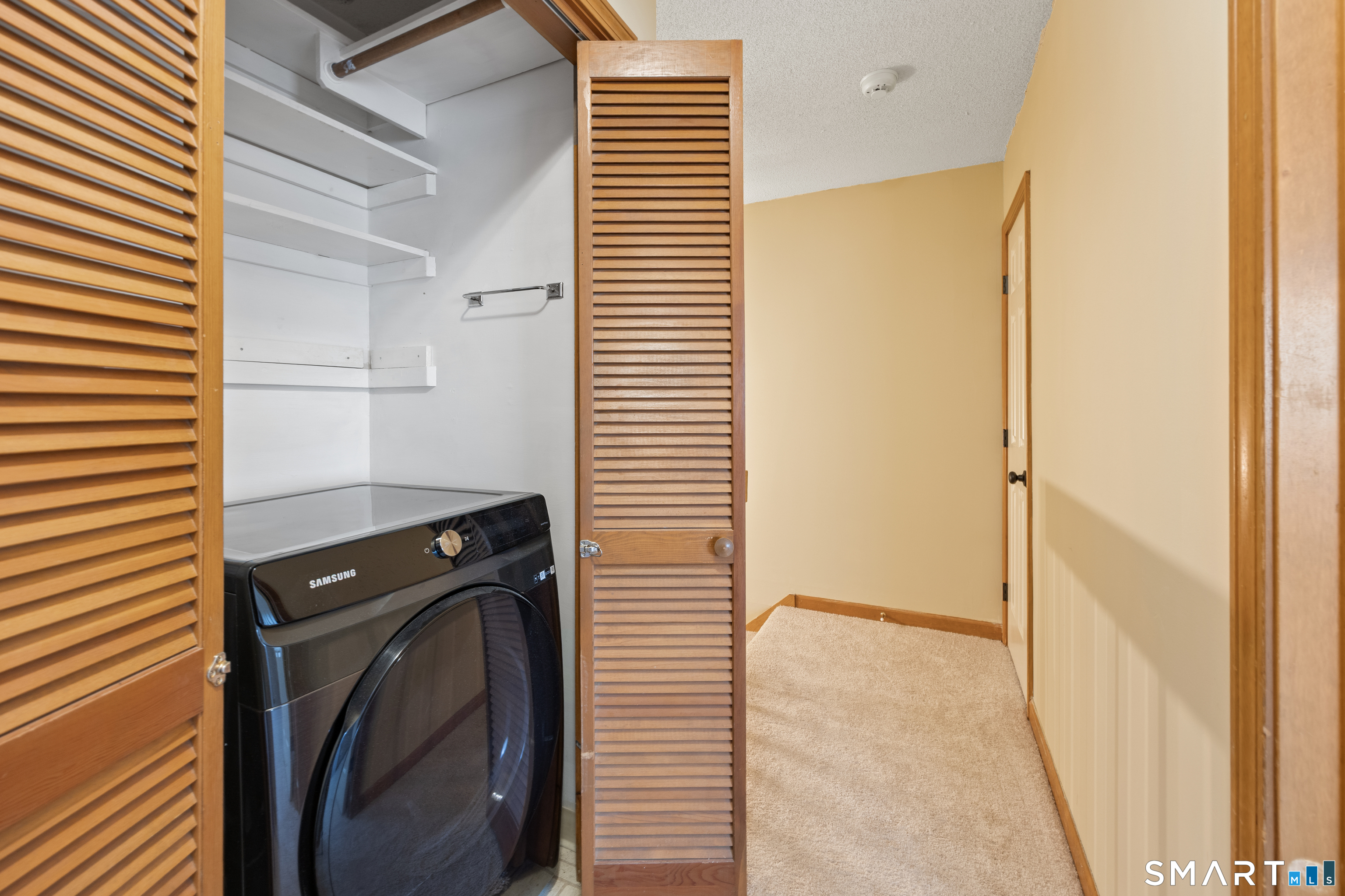 27 Fox Run Court Newington CT 06111