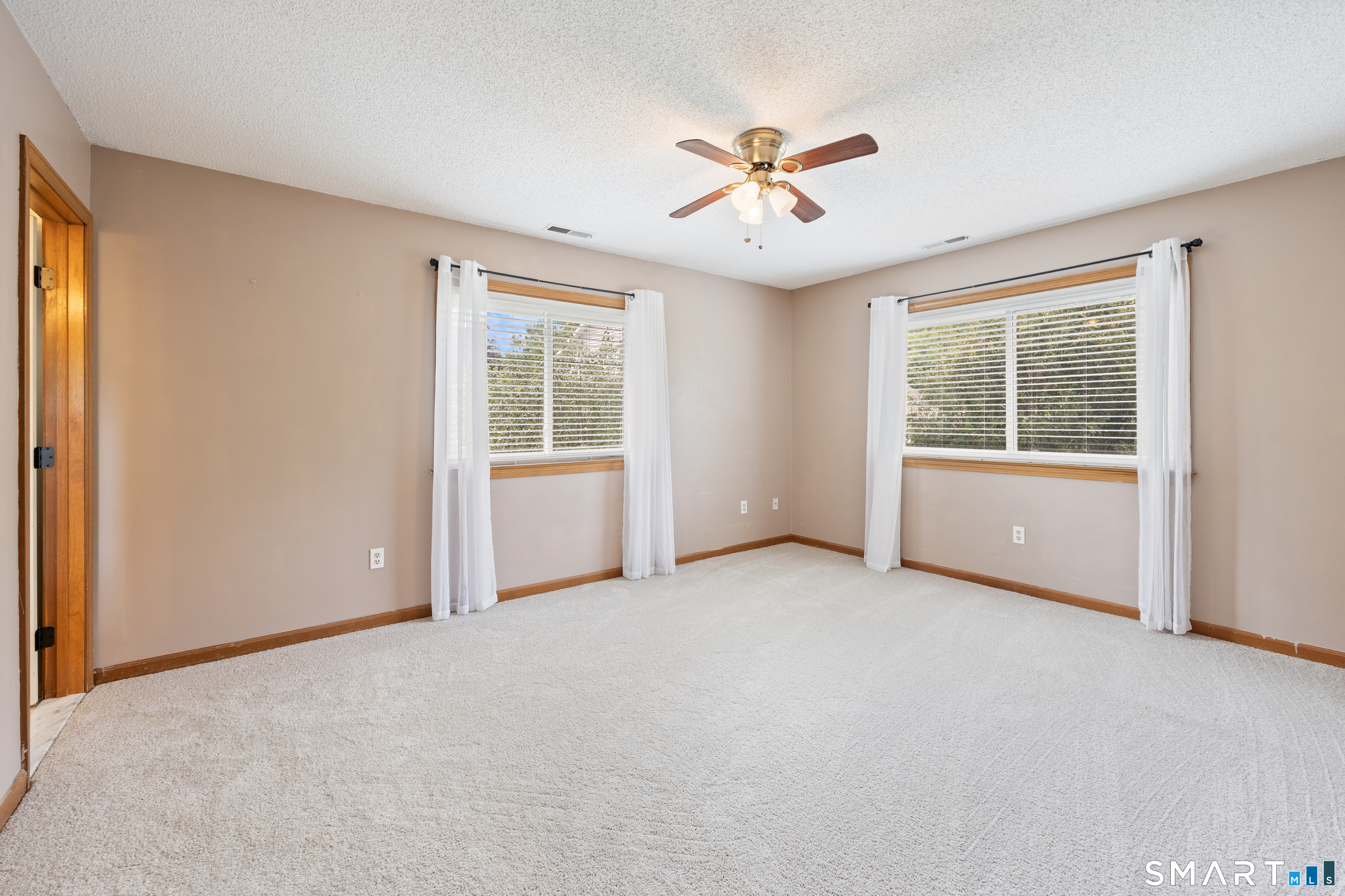 27 Fox Run Court Newington CT 06111