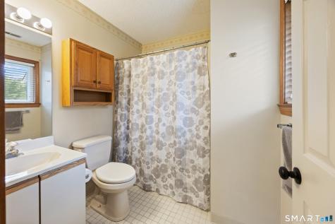 27 Fox Run Court Newington CT 06111
