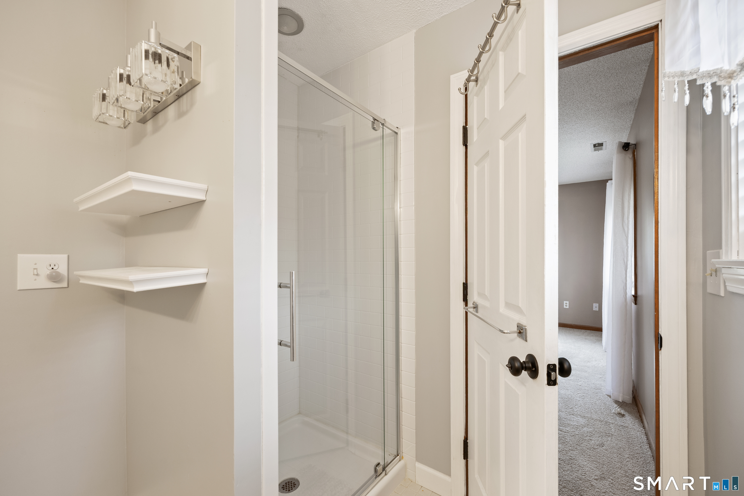 27 Fox Run Court Newington CT 06111