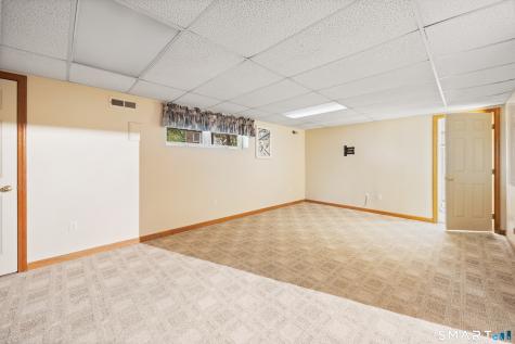27 Fox Run Court Newington CT 06111