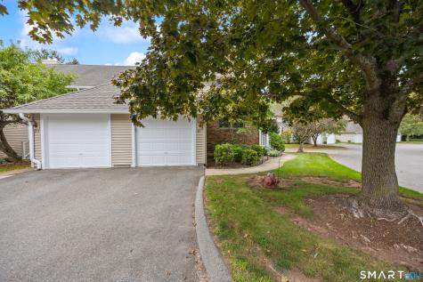 27 Fox Run Court Newington CT 06111