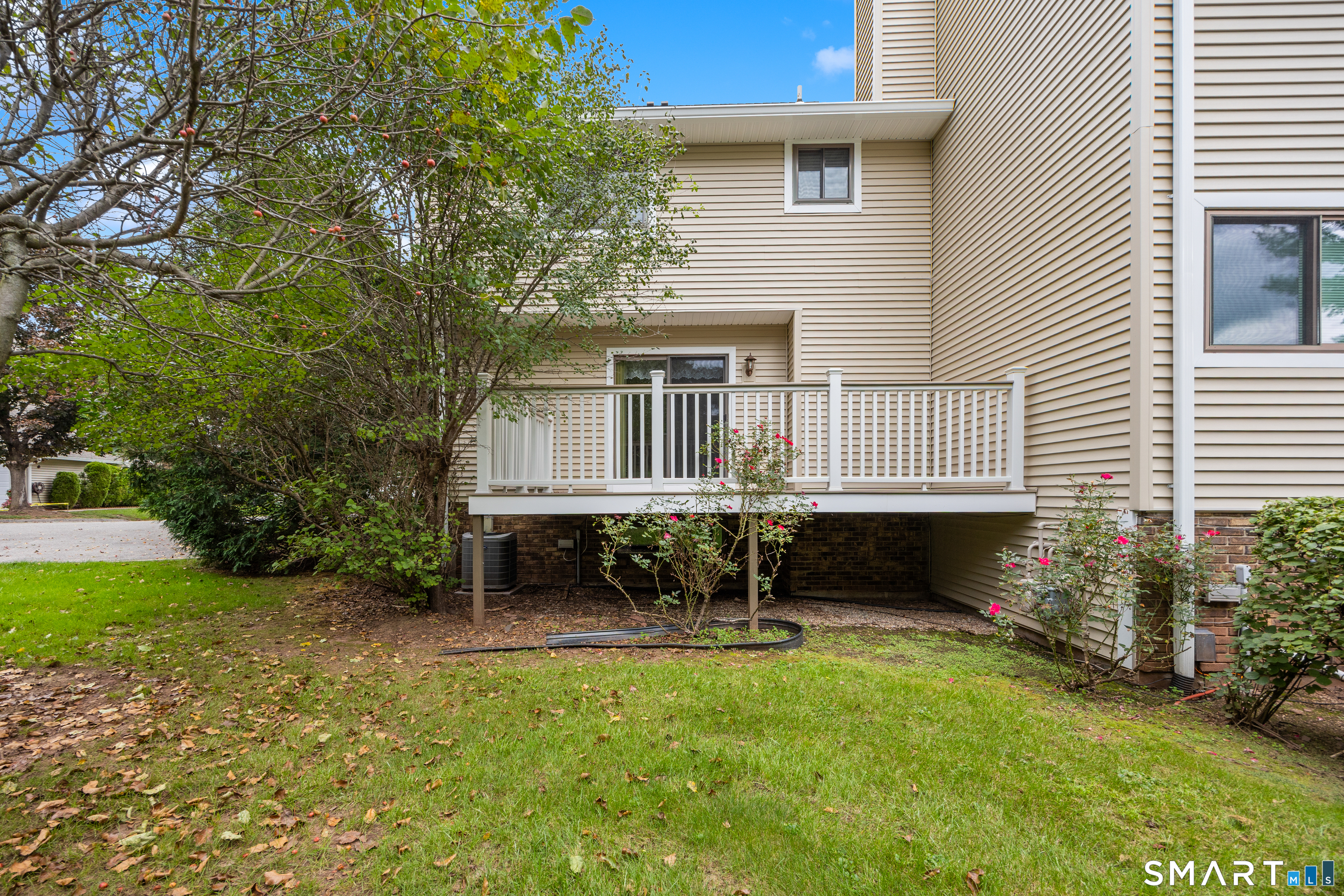 27 Fox Run Court Newington CT 06111