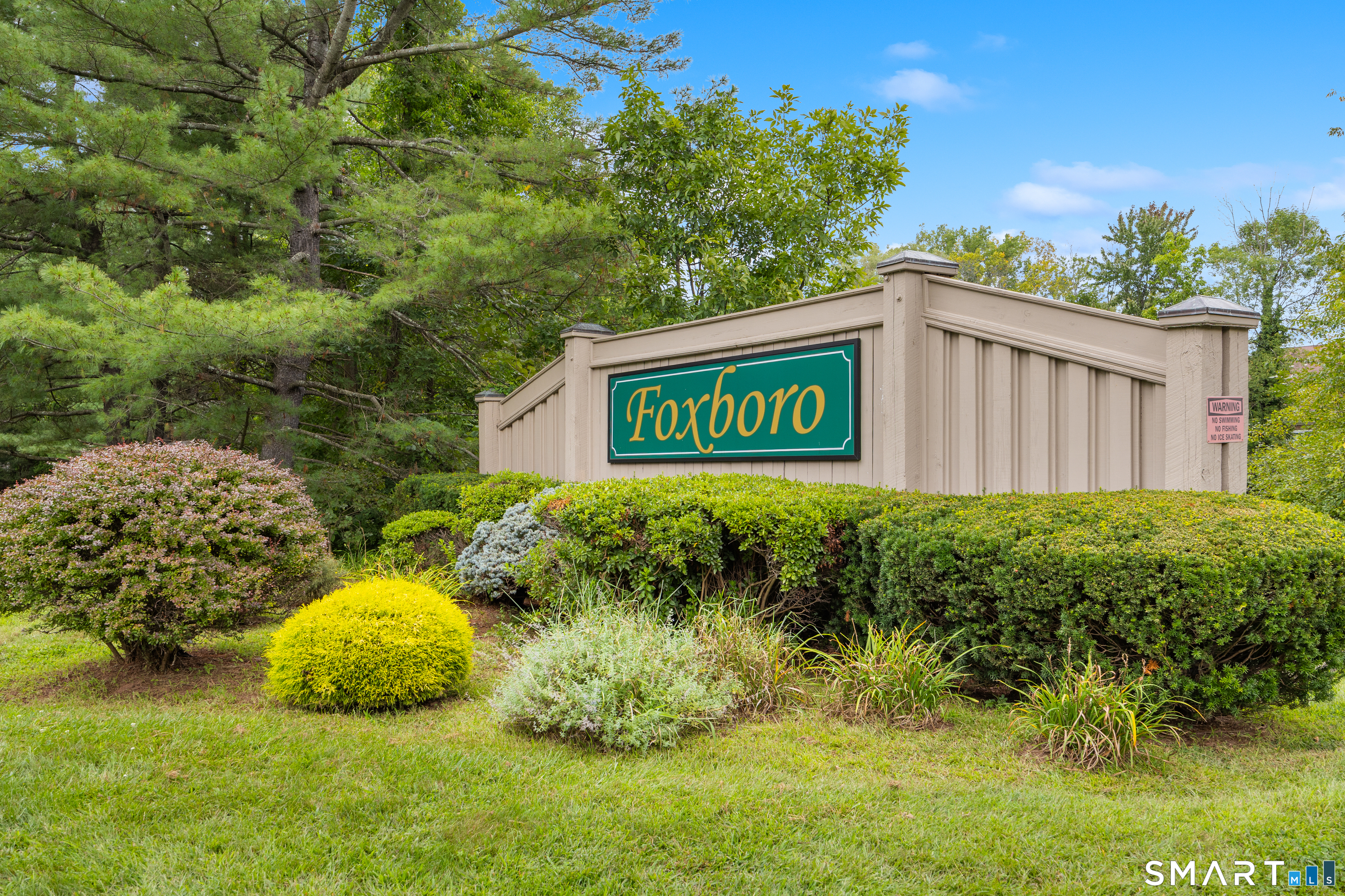 27 Fox Run Court Newington CT 06111