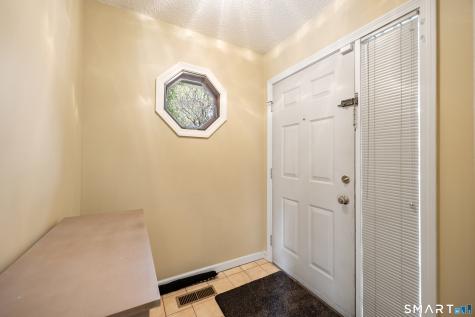 27 Fox Run Court Newington CT 06111