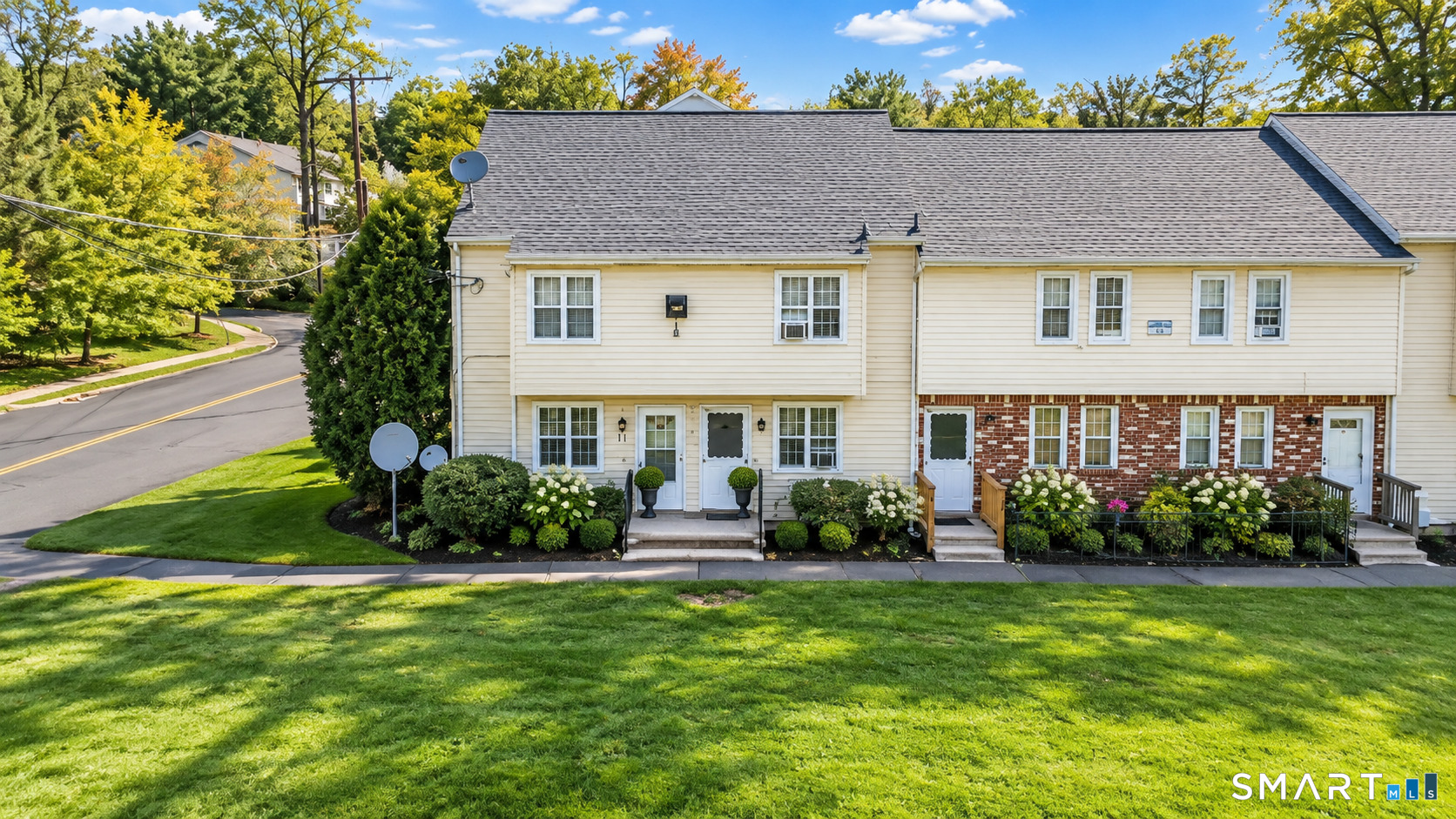 Danbury CT, 14 Scuppo Road, Unit D1