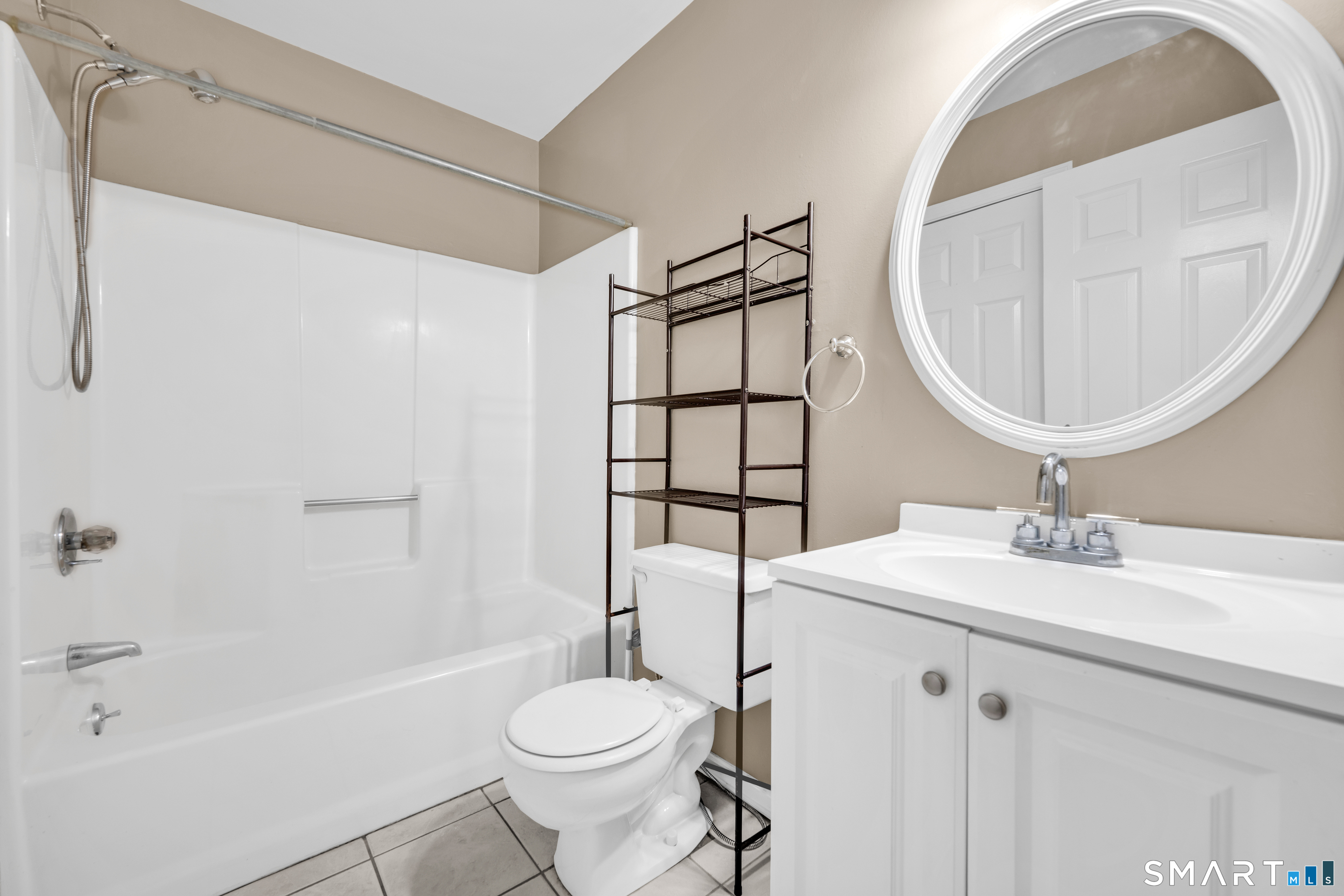 72 Kingfisher Circle South Windsor CT 06074