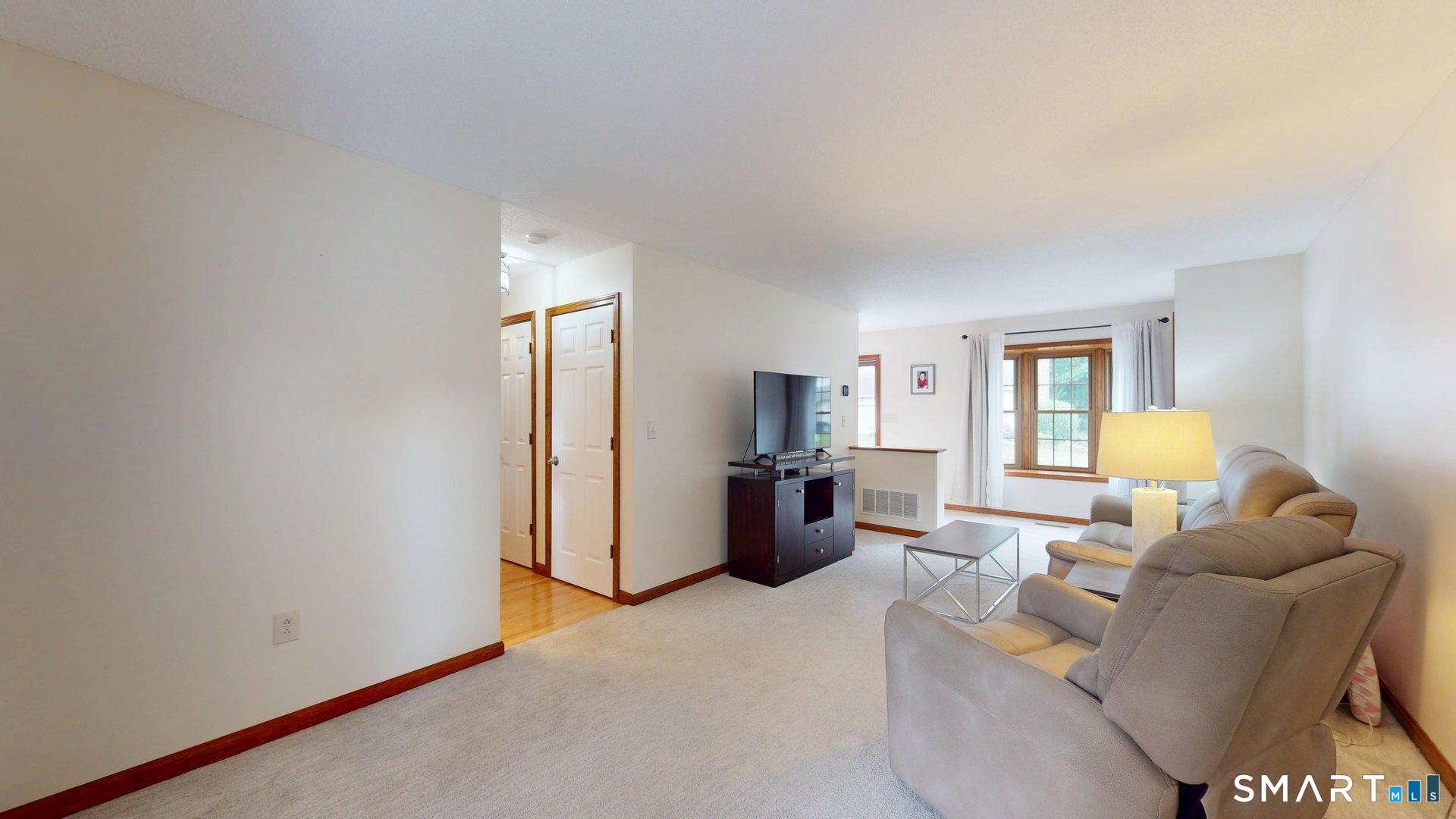 91 Carriage House Enfield CT 06082