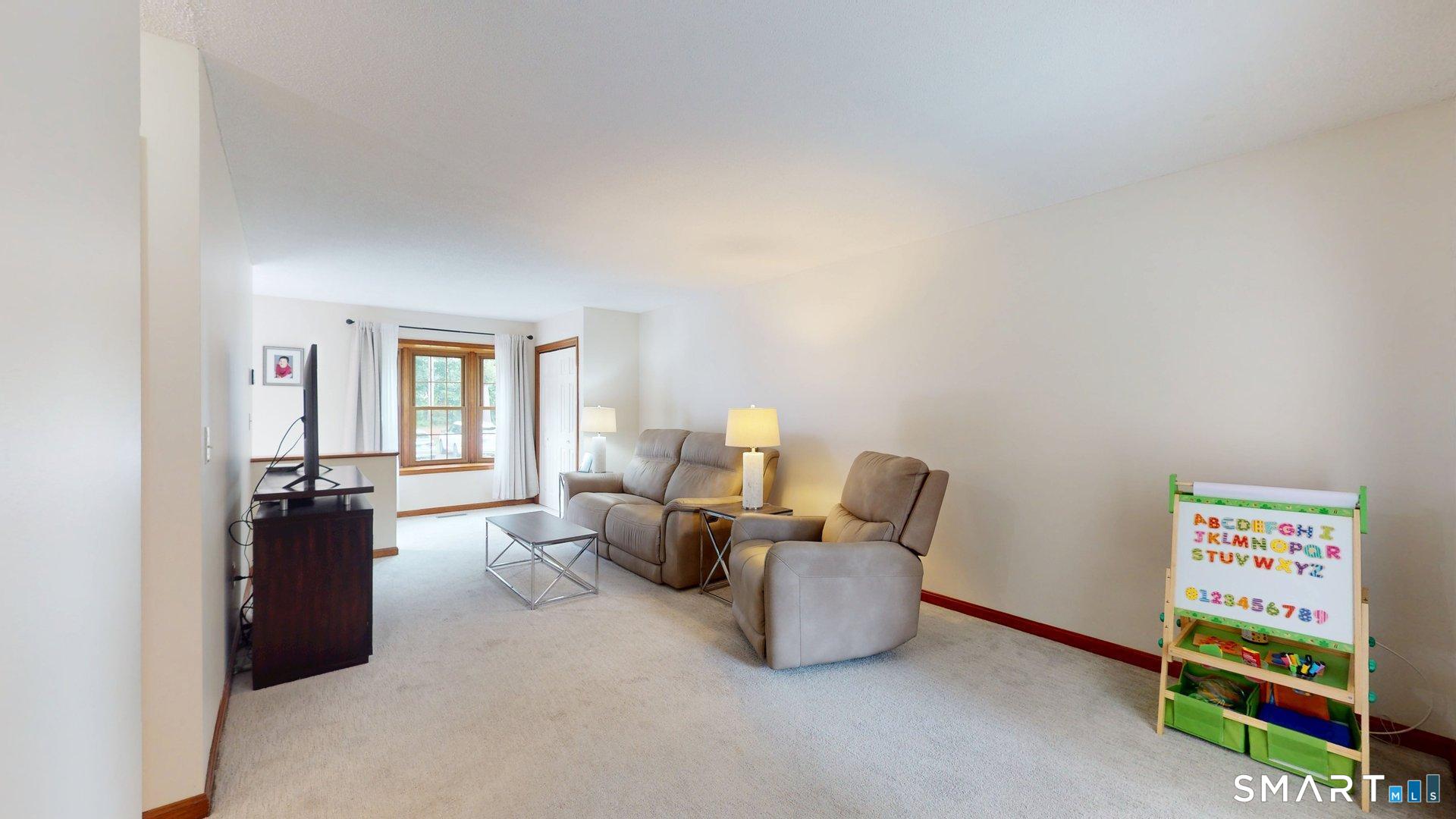 91 Carriage House Enfield CT 06082