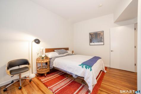 8 Hughes Place New Haven CT 06511