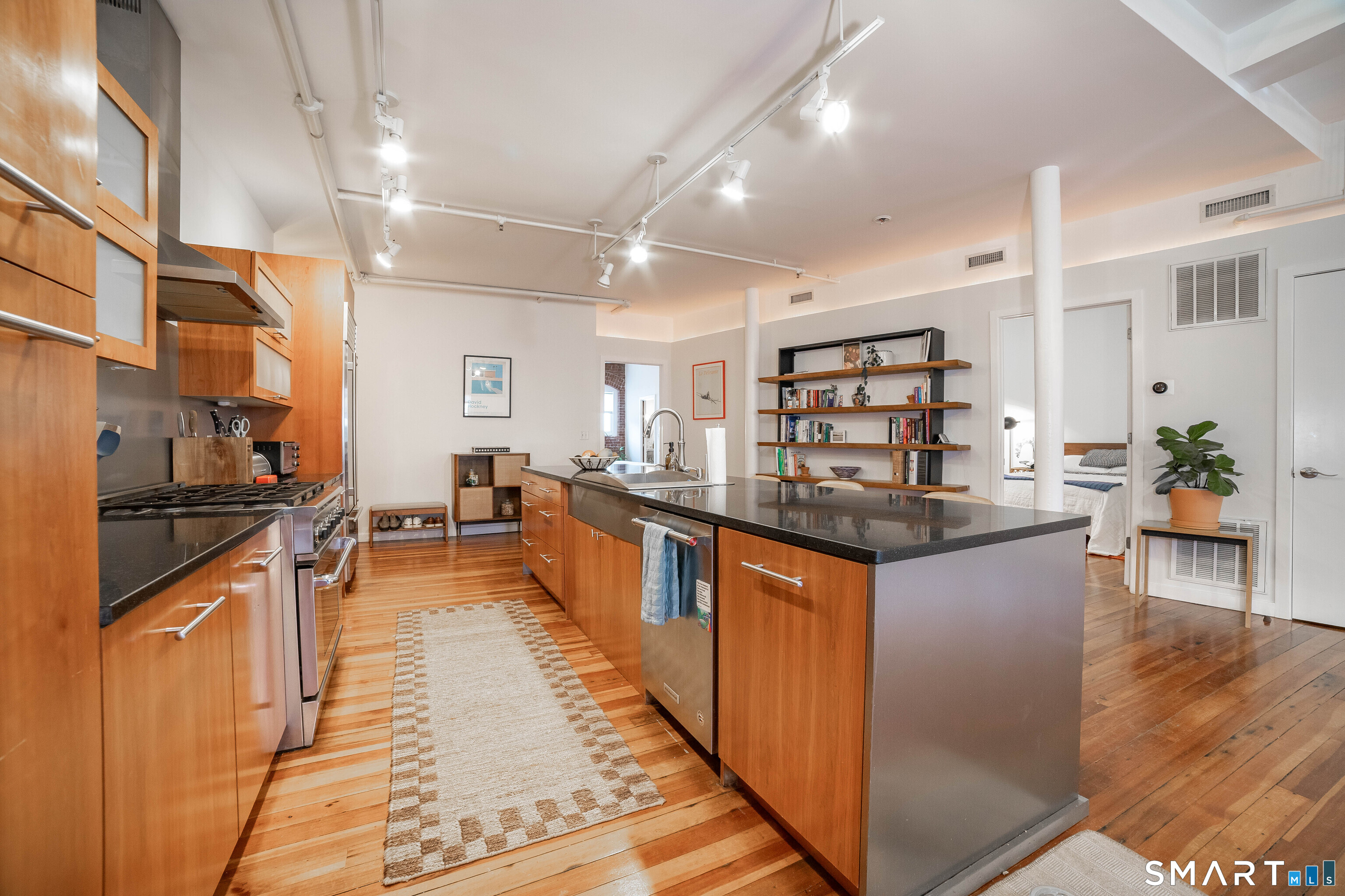 8 Hughes Place New Haven CT 06511
