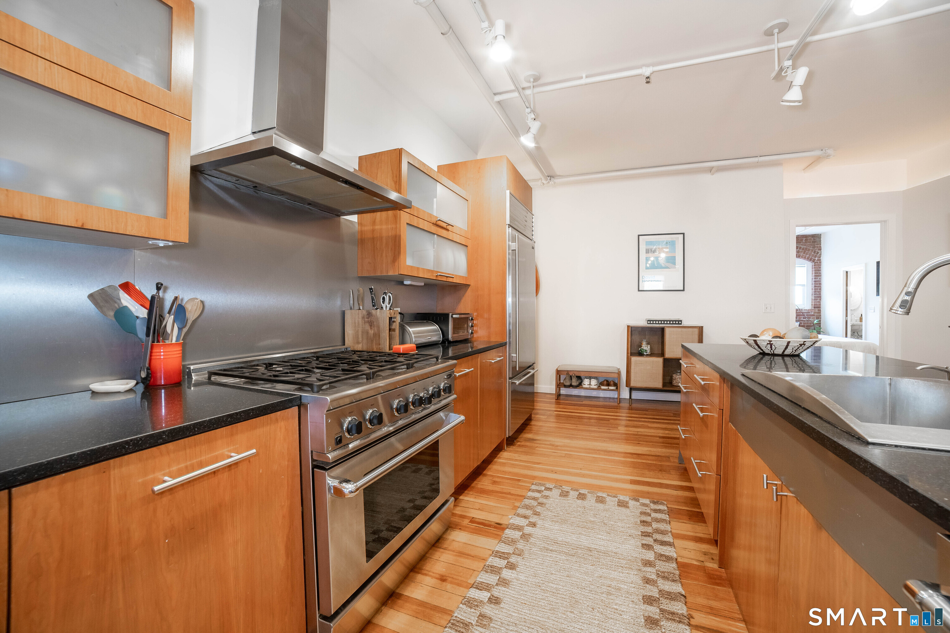 8 Hughes Place New Haven CT 06511