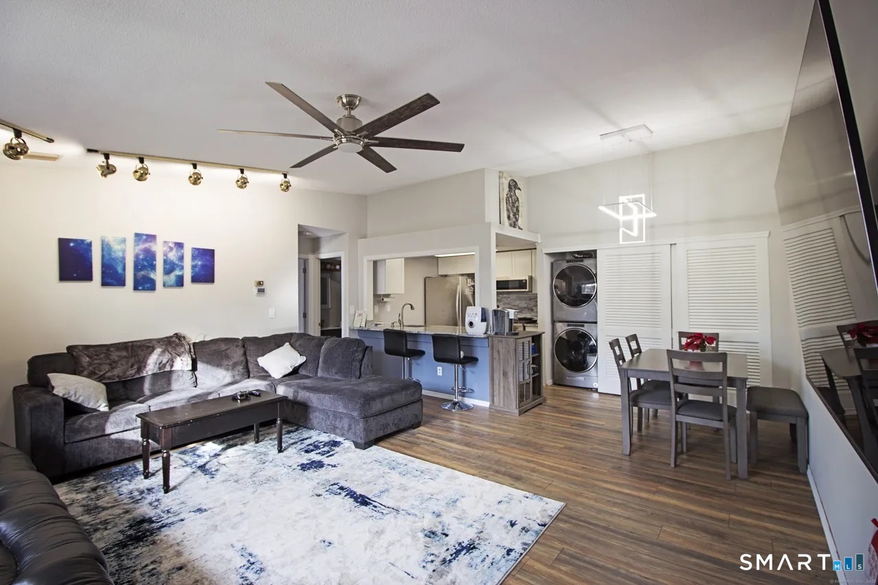 105 Little Oak Lane Rocky Hill CT 06067