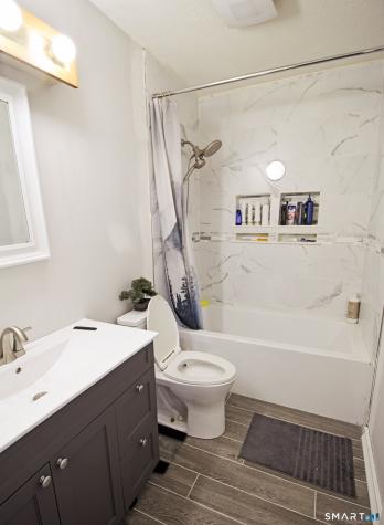 105 Little Oak Lane Rocky Hill CT 06067