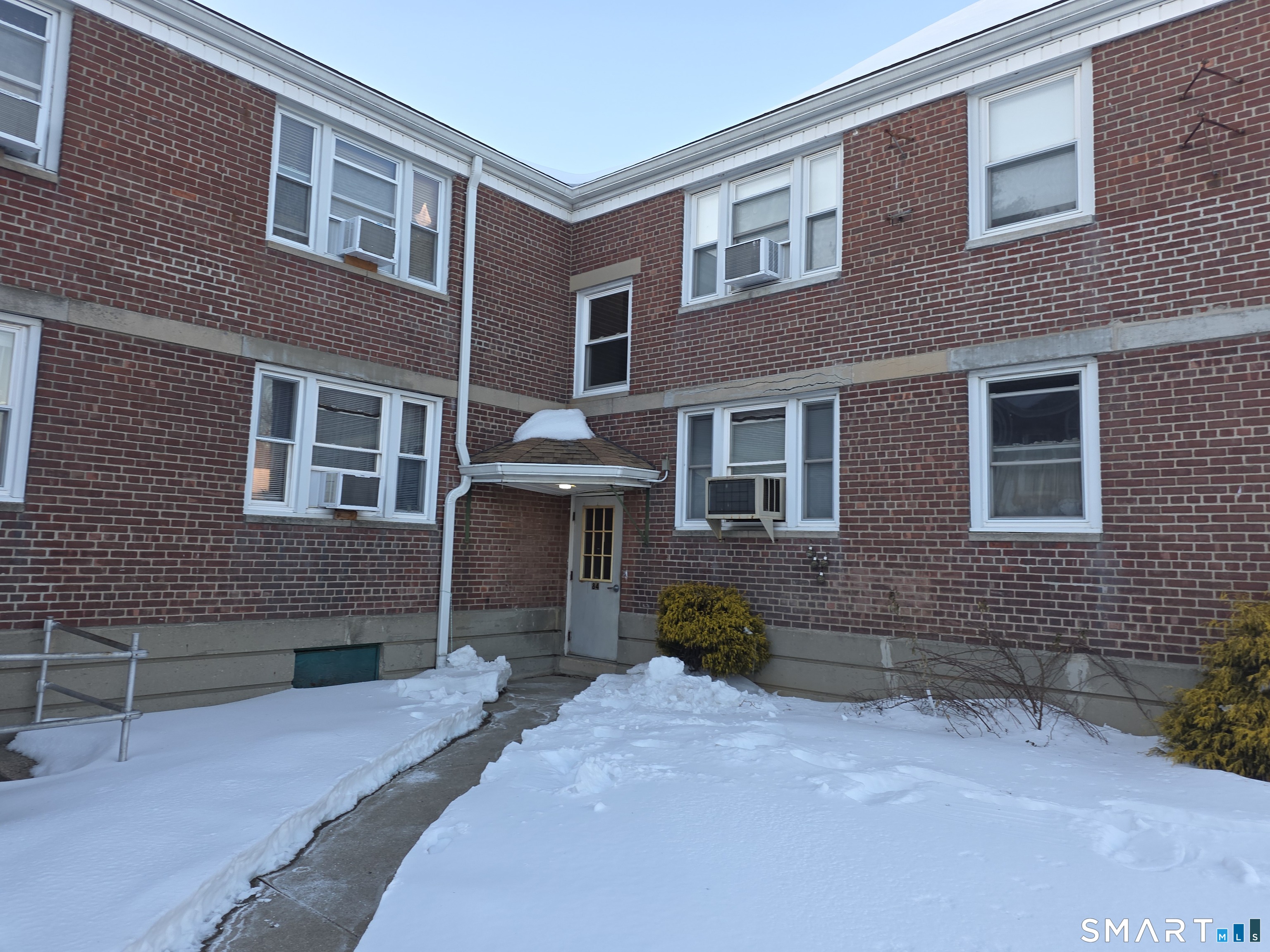 127 Canaan Bldg 82 Court Stratford CT 06614