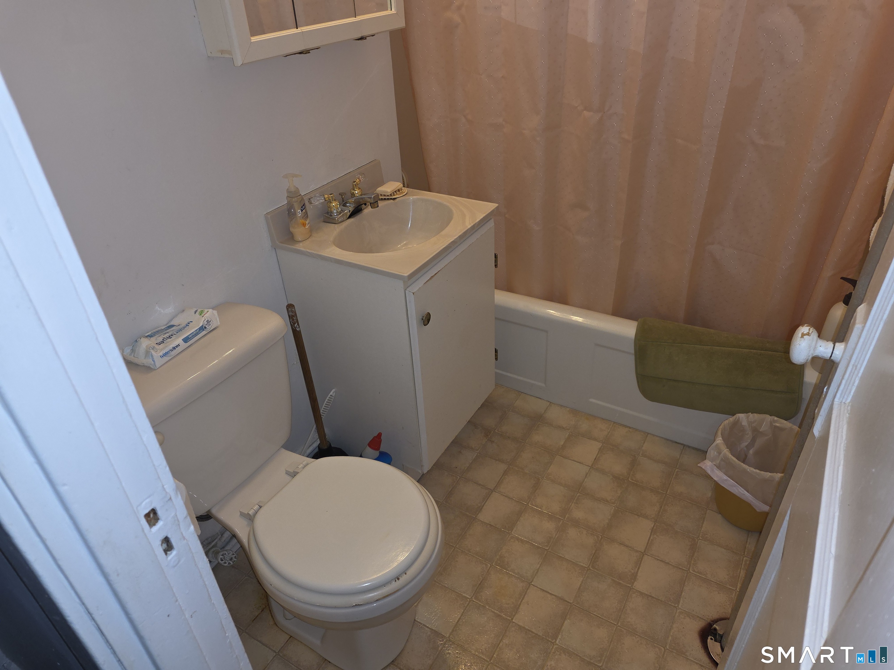 127 Canaan Bldg 82 Court Stratford CT 06614