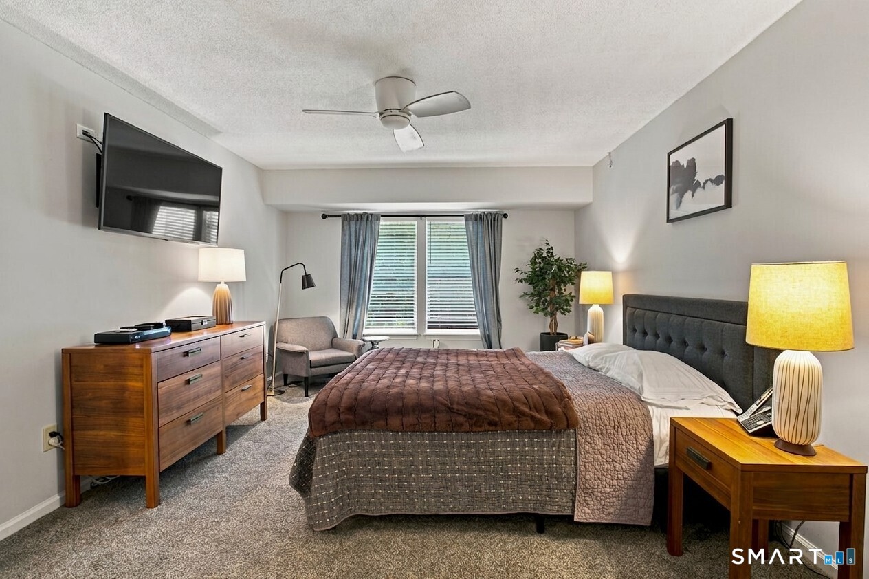 629 Danbury Road Ridgefield CT 06877
