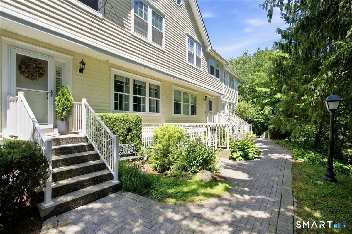 629 Danbury Road Ridgefield CT 06877