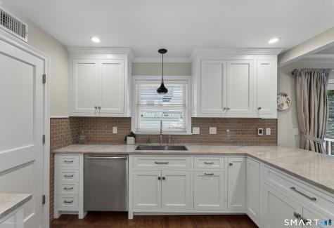 679 Fairfield Beach Road Fairfield CT 06824