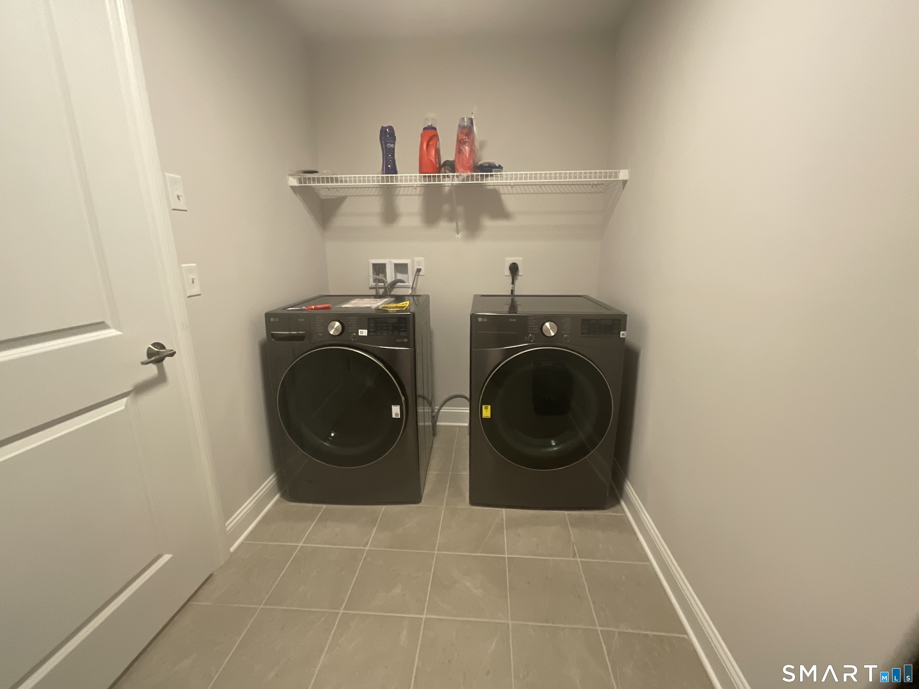 73 Shea Circle Cheshire CT 06410