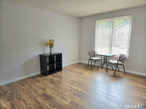 30 Apple Hill Newington CT 06111