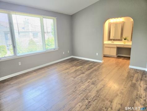 30 Apple Hill Newington CT 06111