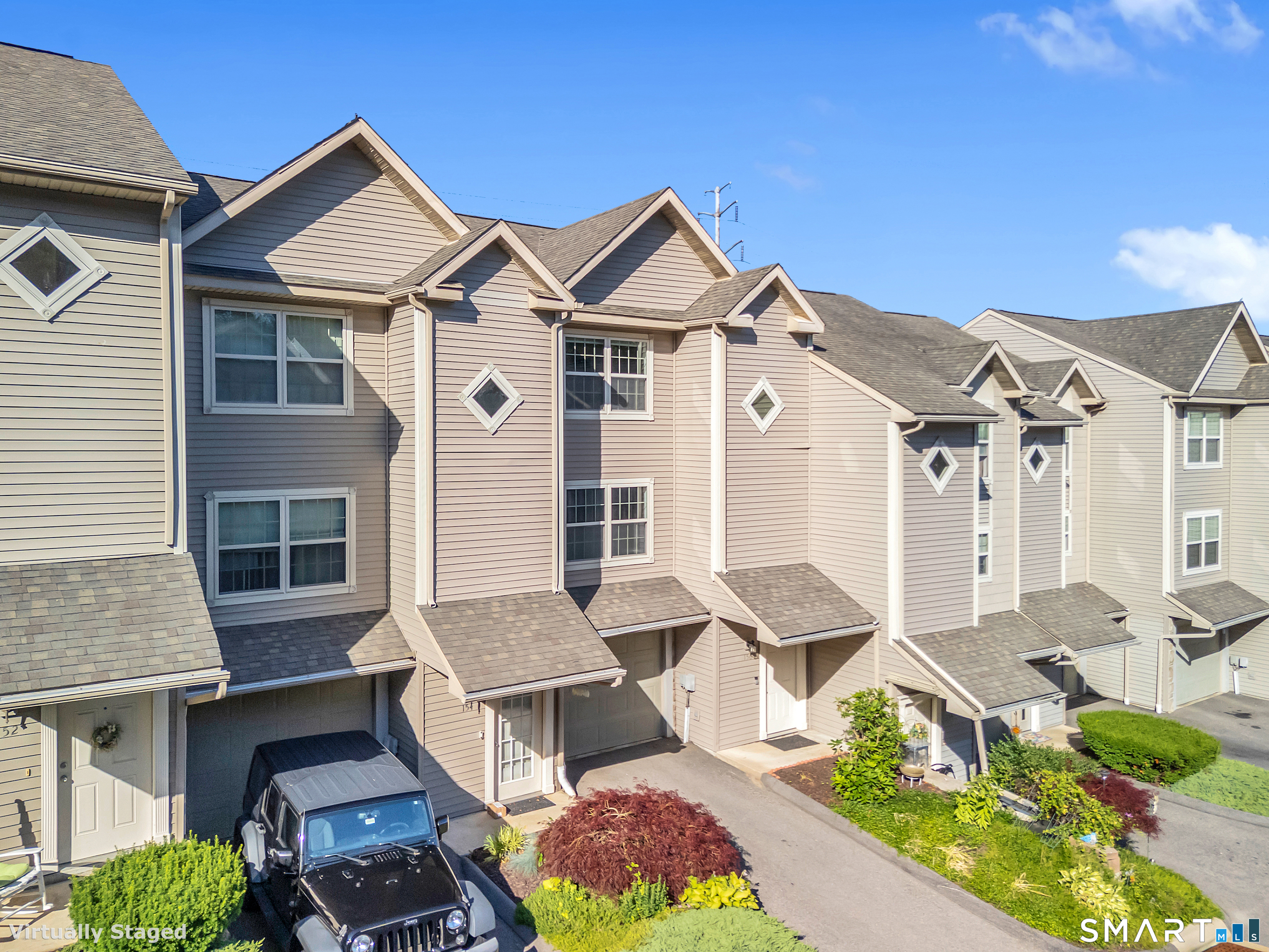 19 Hawthorne Drive New London CT 06320