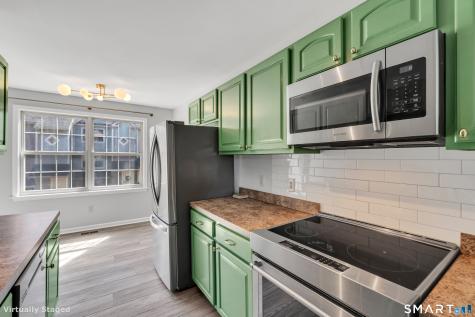 19 Hawthorne Drive New London CT 06320