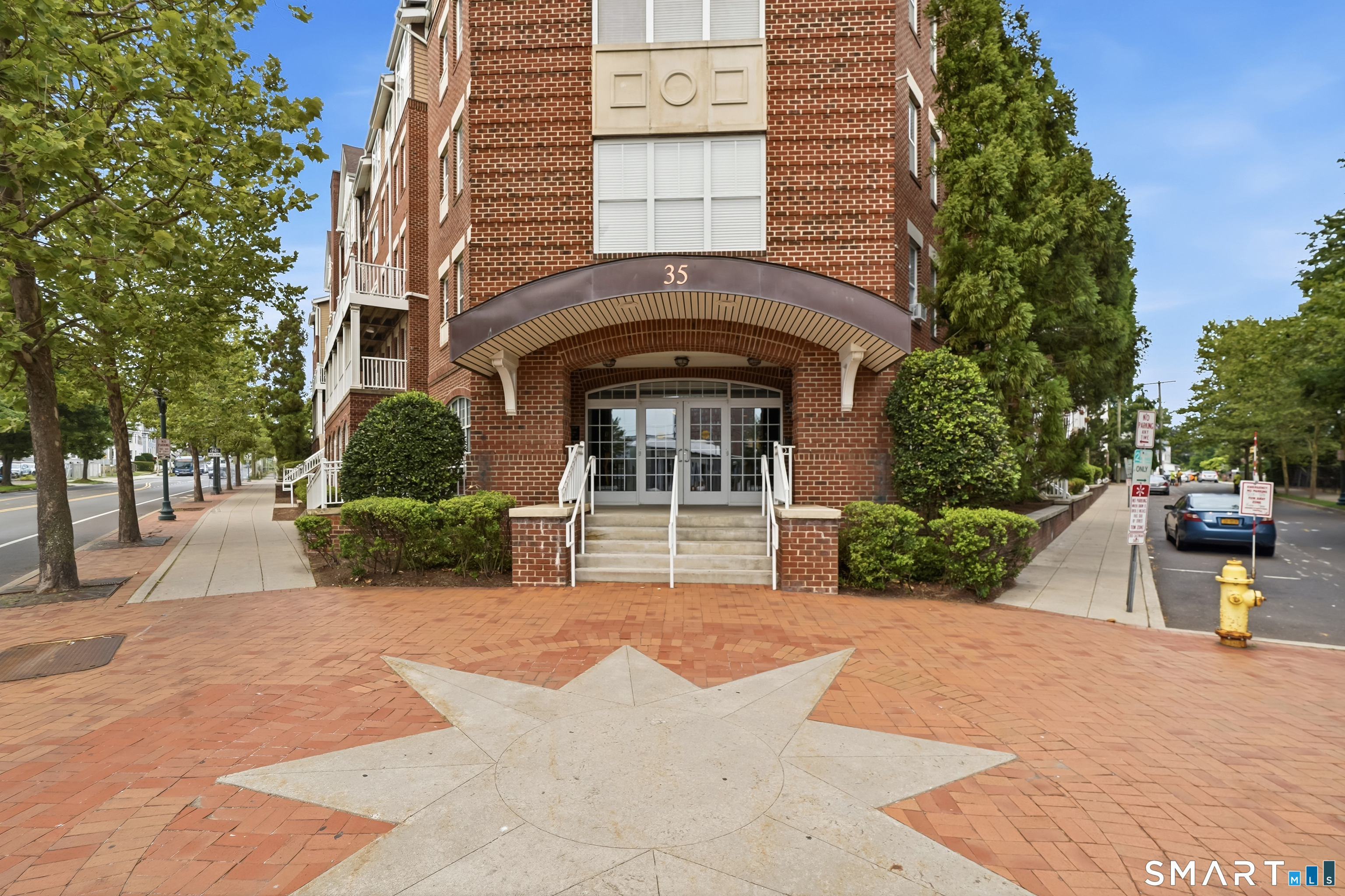 35 W Broad Street Stamford CT 06902