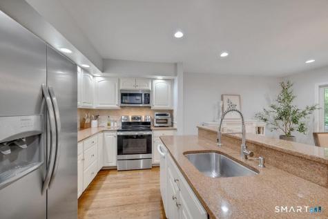 28 Paisley Lane Fairfield CT 06825