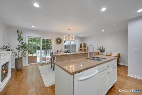 28 Paisley Lane Fairfield CT 06825