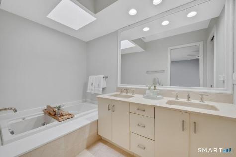 28 Paisley Lane Fairfield CT 06825