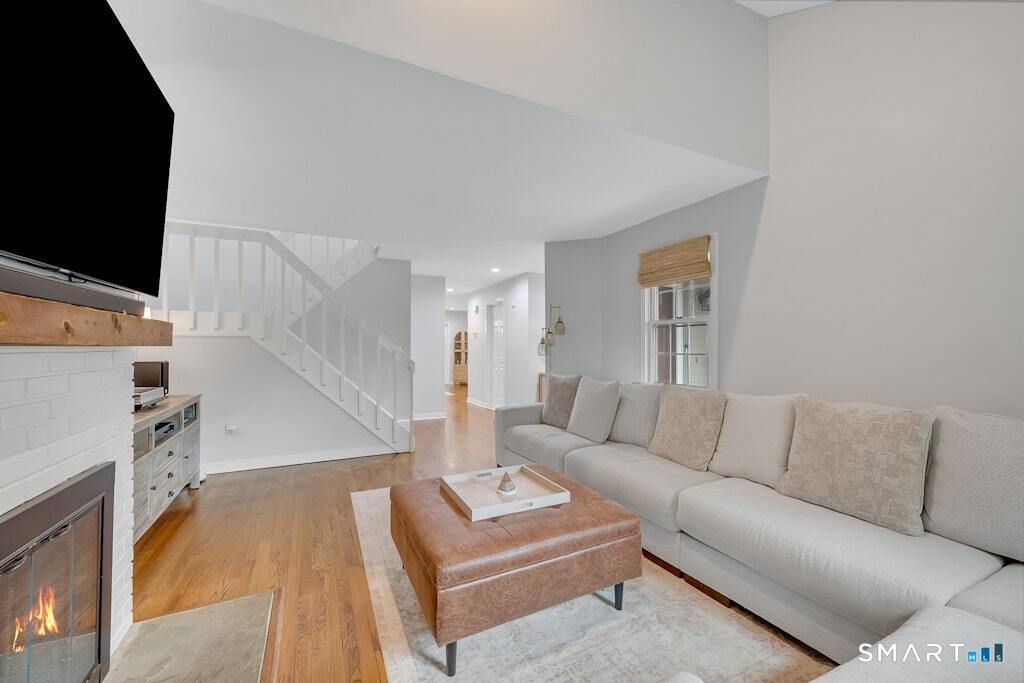 28 Paisley Lane Fairfield CT 06825