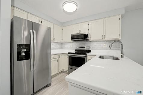 18 Heritage Woods Wallingford CT 06492