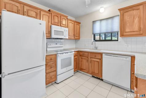 974 Heritage Village Southbury CT 06488