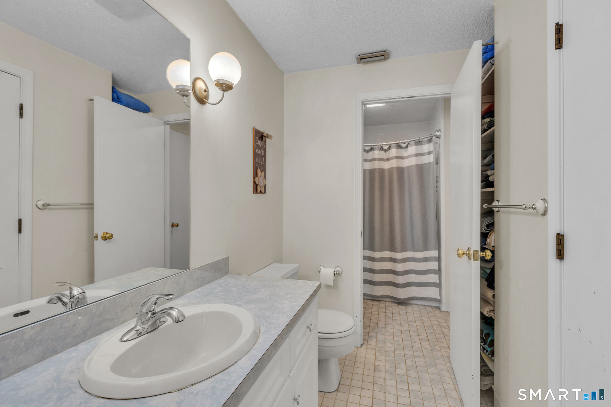 26 Kowal Court Newington CT 06111