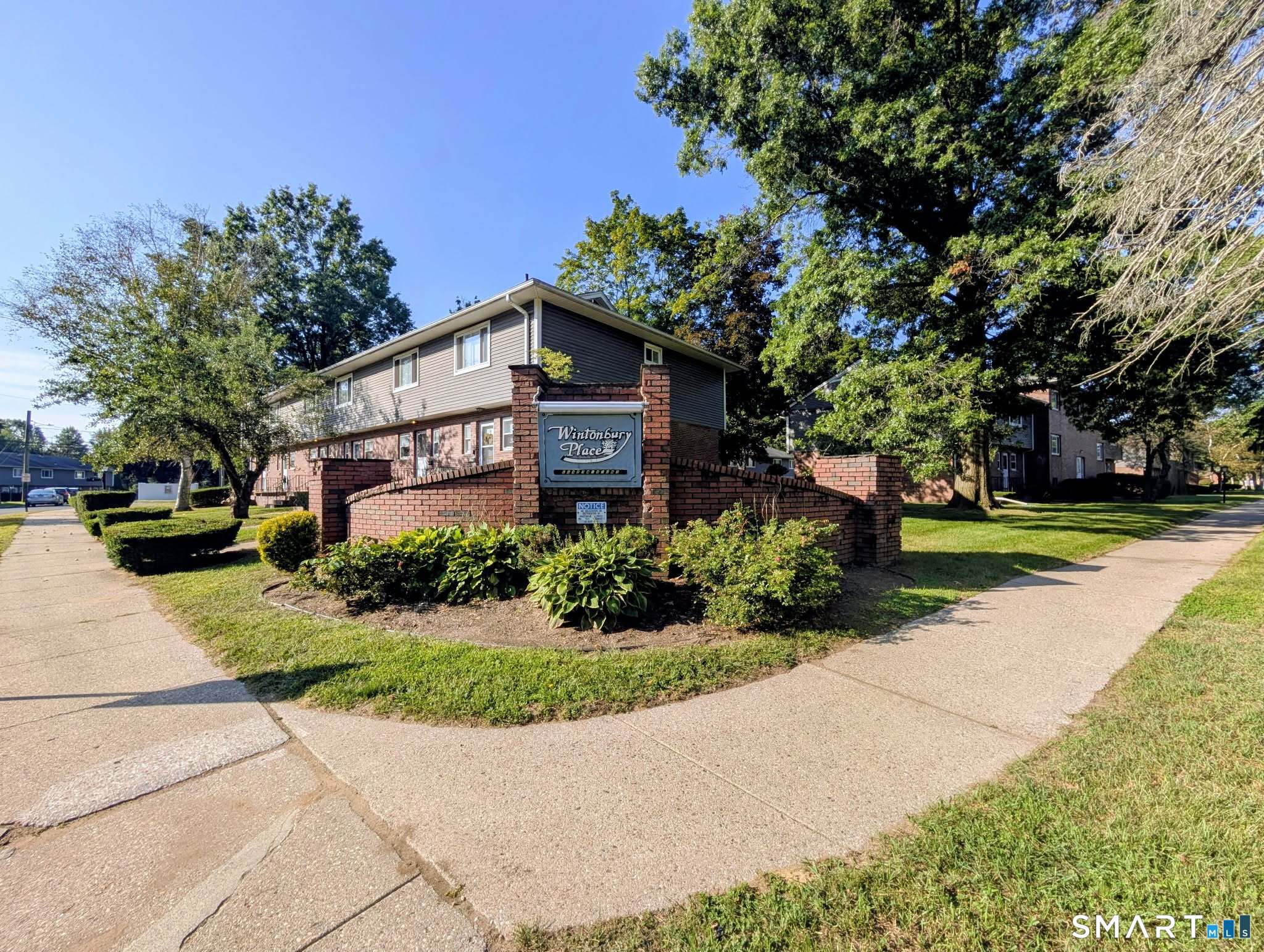 2 Camelot Drive Bloomfield CT 06002