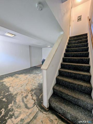 2 Camelot Drive Bloomfield CT 06002