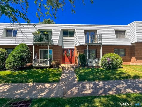256 Richard Street Newington CT 06111