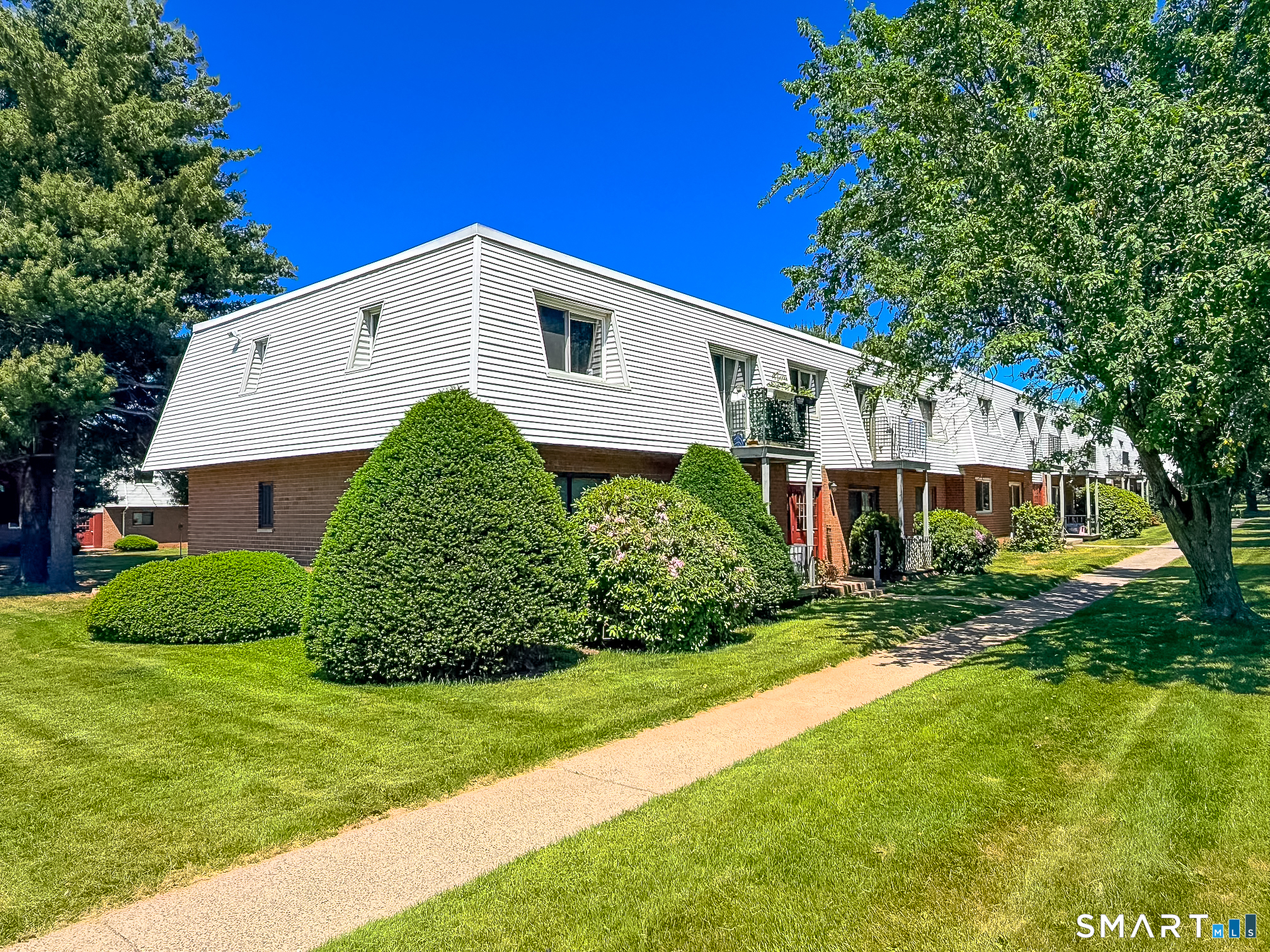256 Richard Street Newington CT 06111