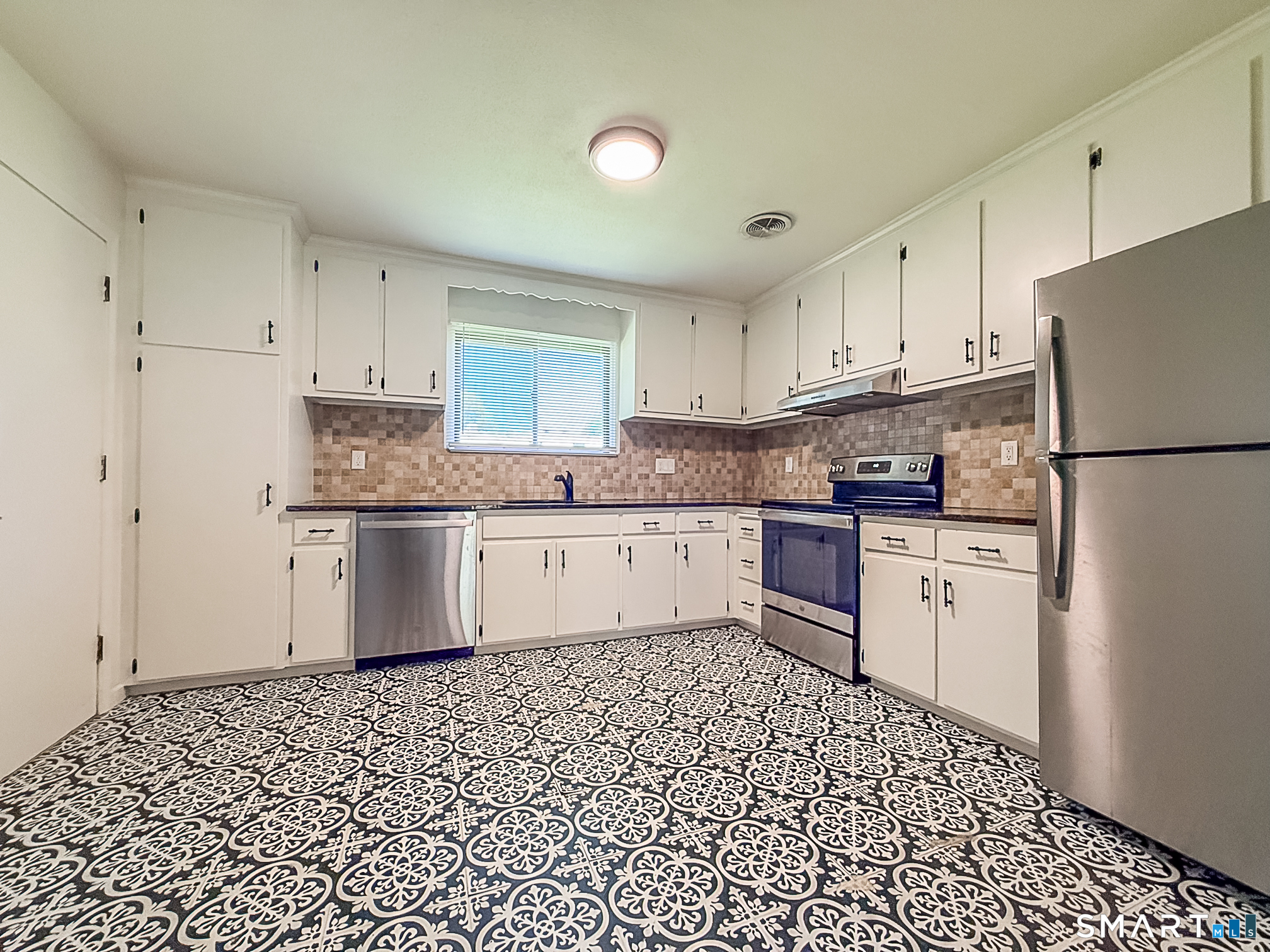 256 Richard Street Newington CT 06111
