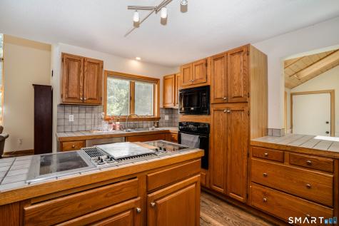 5 Timberwood Road West Hartford CT 06117