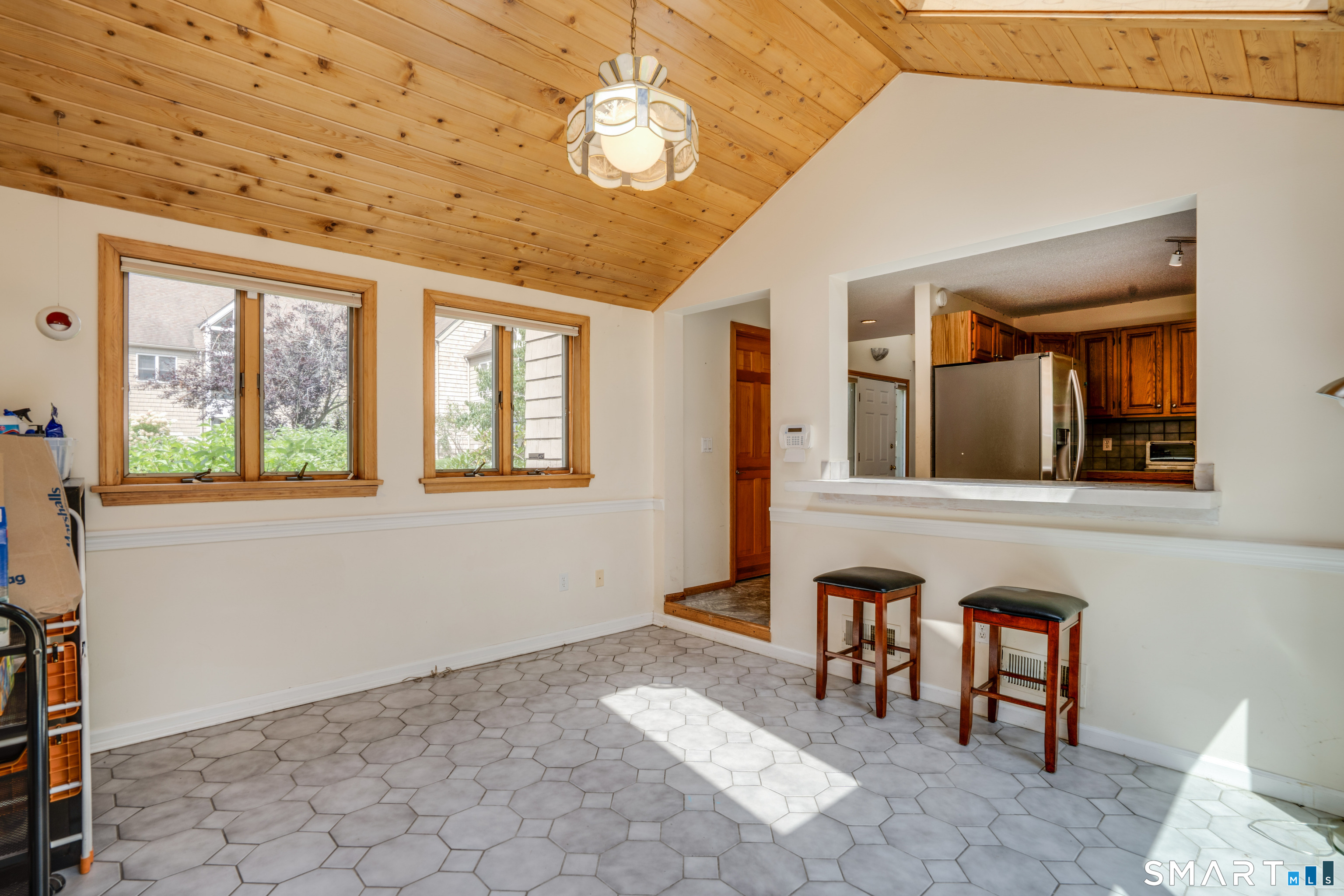 5 Timberwood Road West Hartford CT 06117