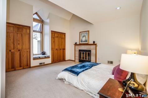 5 Timberwood Road West Hartford CT 06117