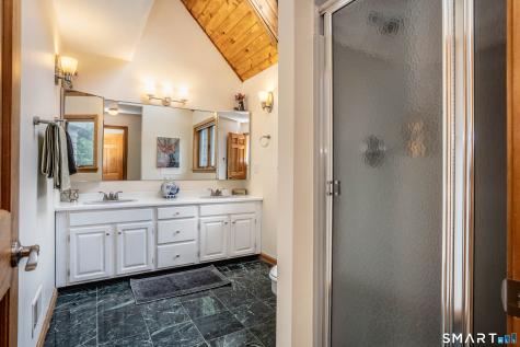 5 Timberwood Road West Hartford CT 06117